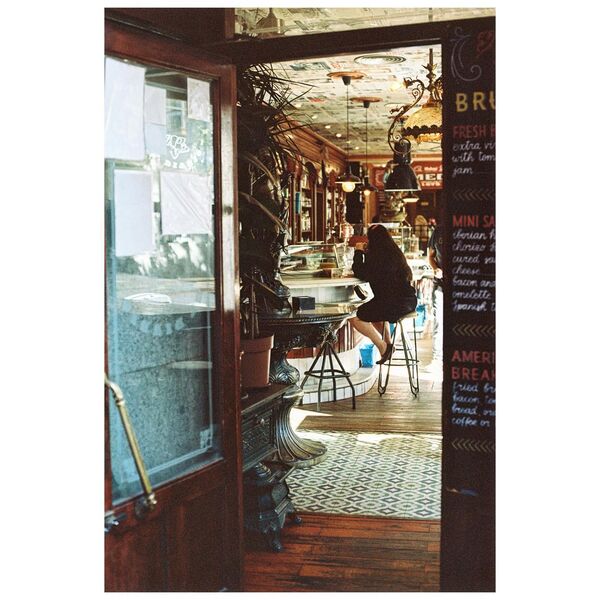 Film - Madrid Cafe